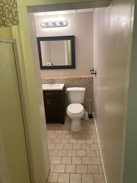 Building Photo - 312 N Washington Ave