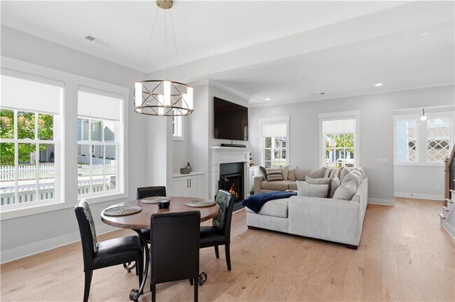 Building Photo - 1000 Fendley St