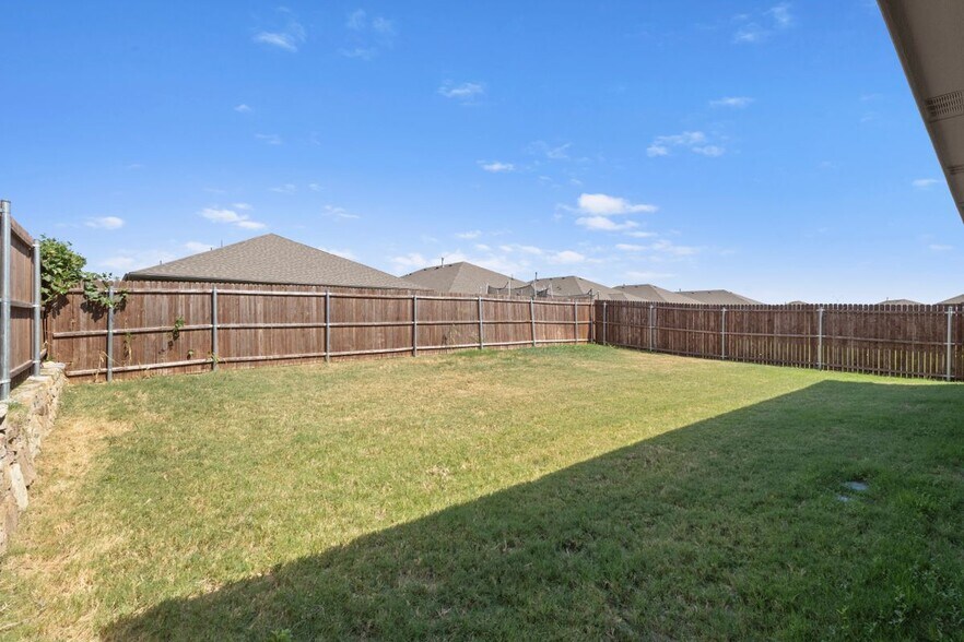 Building Photo - 14516 Bootes Dr