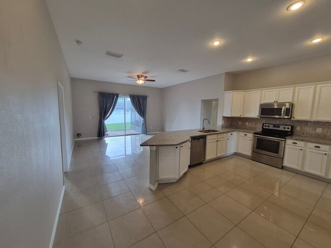 Building Photo - 5403 Loma Vista Loop