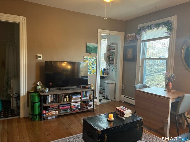 Building Photo - 192 Foster St