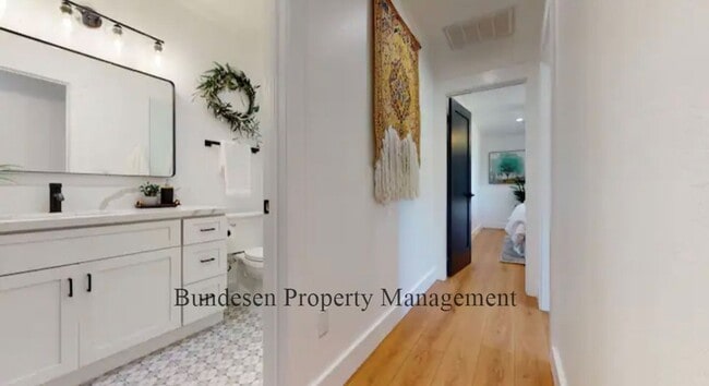 Building Photo - Furnished or Unfurnished 1-Bed in Petaluma...