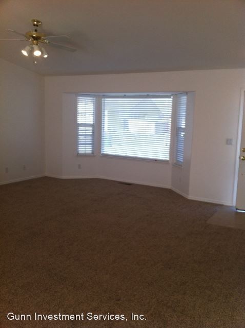 Building Photo - 3 br, 2 bath House - 1422 Rosy Finch Drive