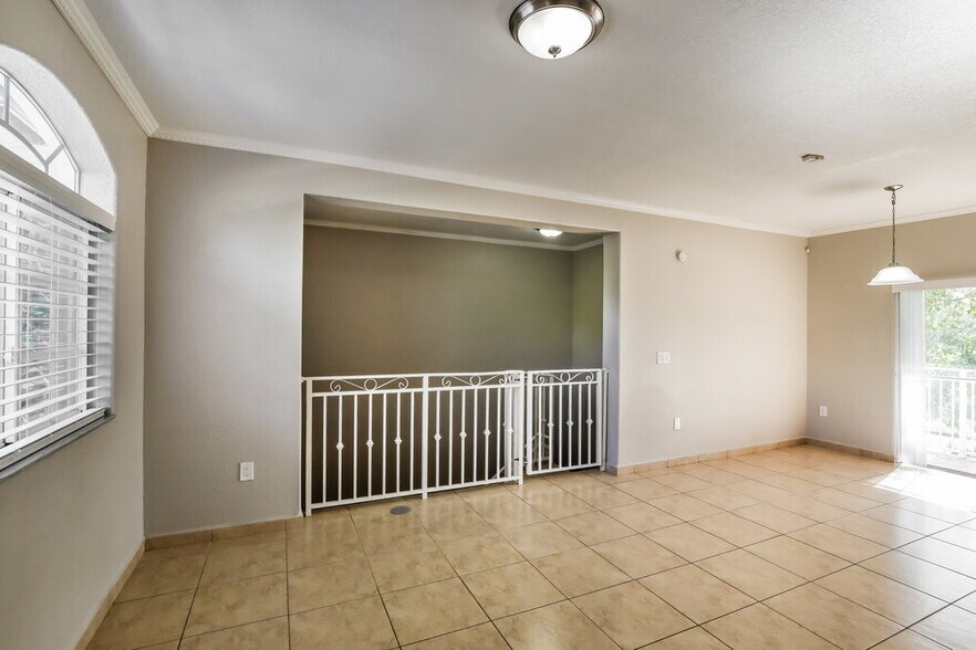 Building Photo - 7380 NW 174th Terrace