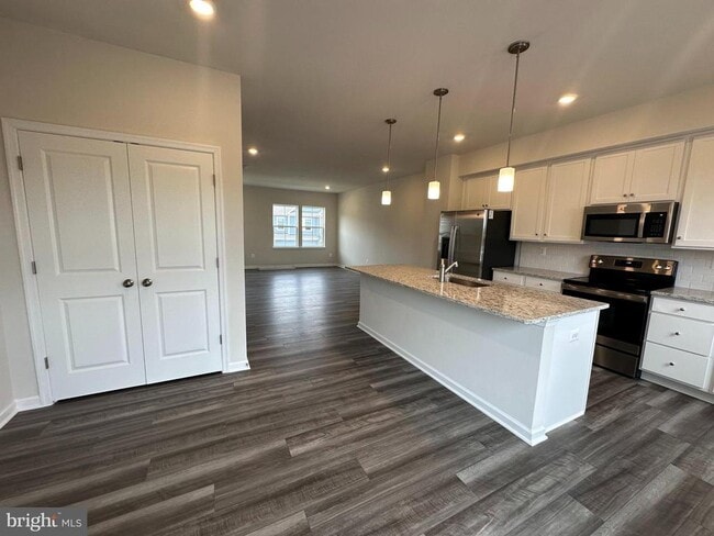 Building Photo - 327 Sandy Btm Cir
