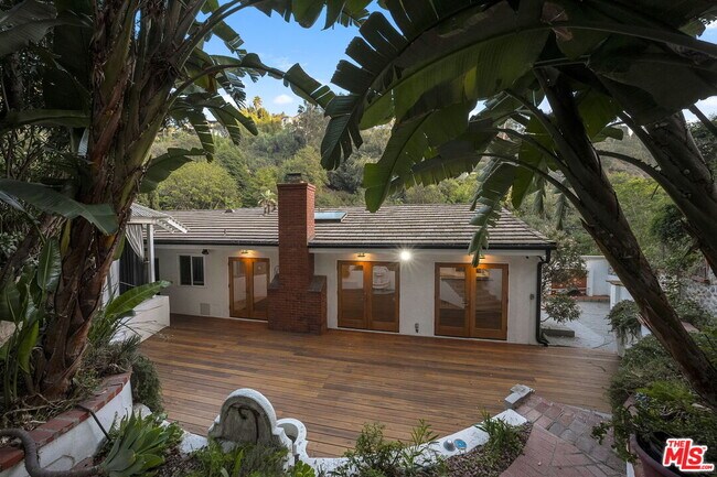 Building Photo - 2319 Outpost Dr