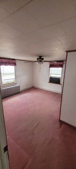 Building Photo - 470 North St