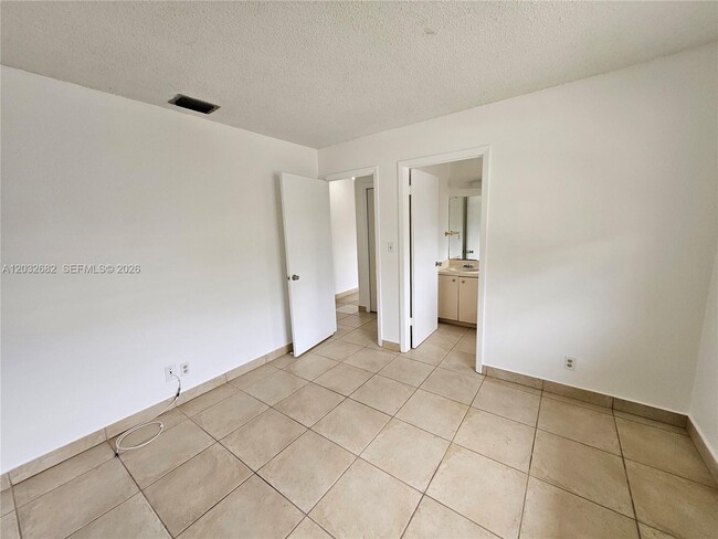 Building Photo - 4149 SW 52nd St