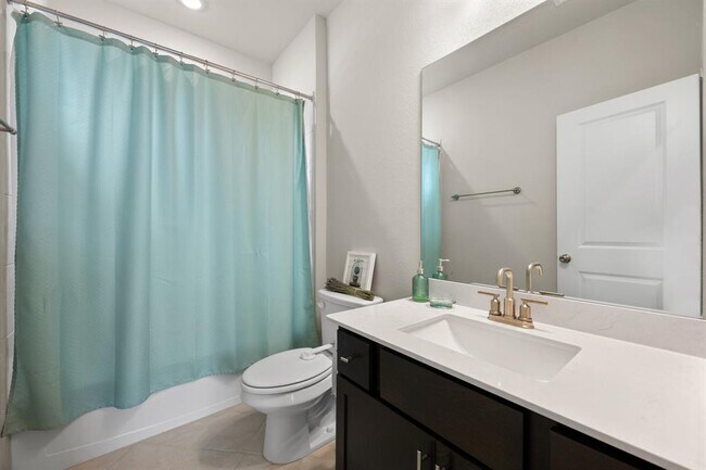 Building Photo - 11800 Seaside Wds Dr