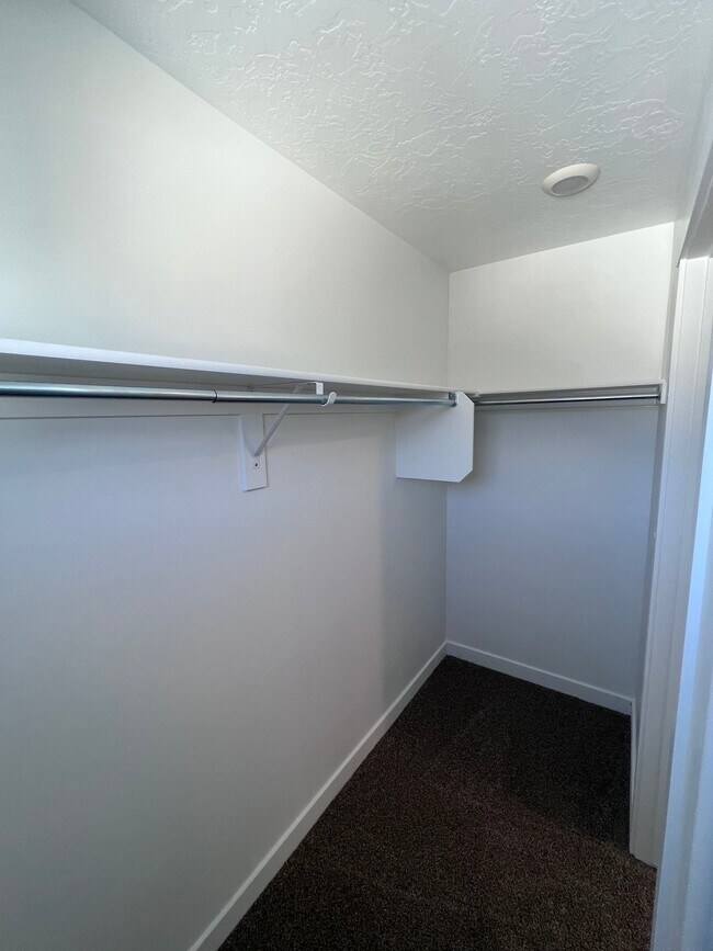 Building Photo - 8446 W Meadow Bank Wy