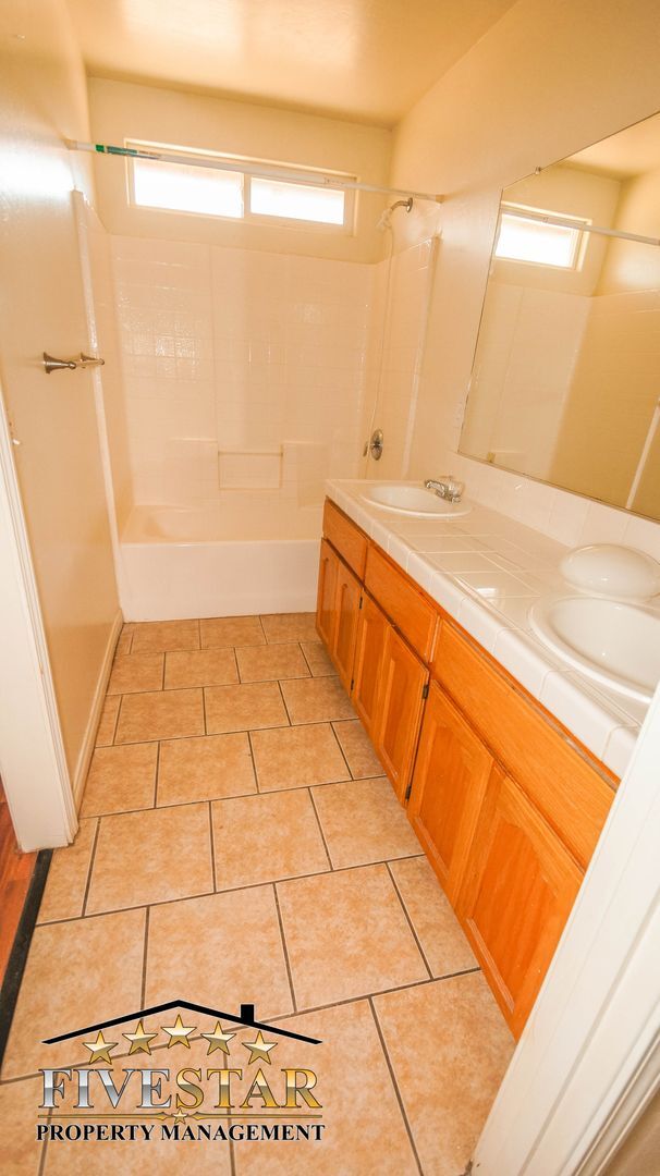 Building Photo - 3610 Madison Ave