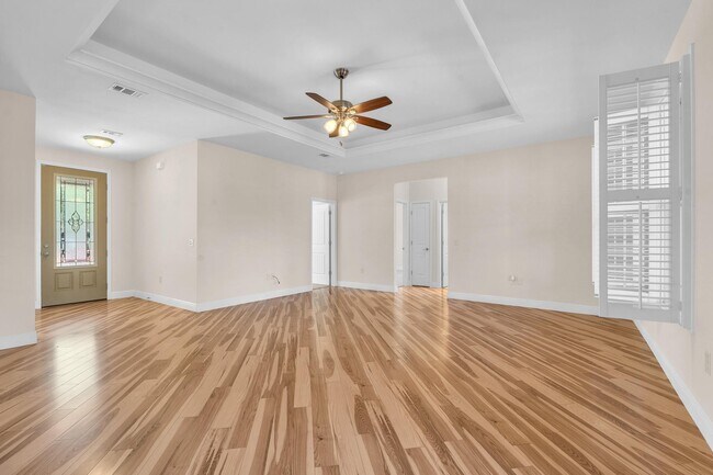 Building Photo - 4782 Primrose St