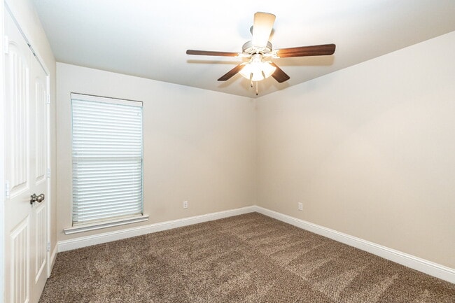 Building Photo - Beautiful & Spacious four bedroom in Bell Farms