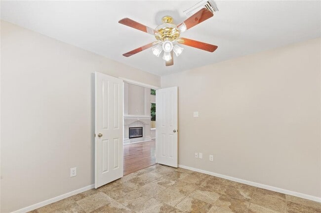 Building Photo - 175 W Greywing Cir