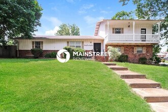 Building Photo - 4 Bedroom Pet-Friendly Home in Memphis, TN with Main Street Renewal