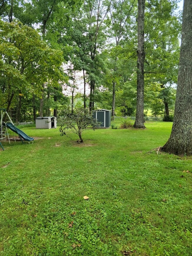 Building Photo - 117 Apple Cir