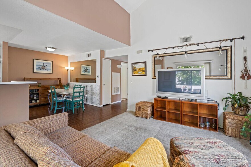 Building Photo - 21305 Nandina Ln