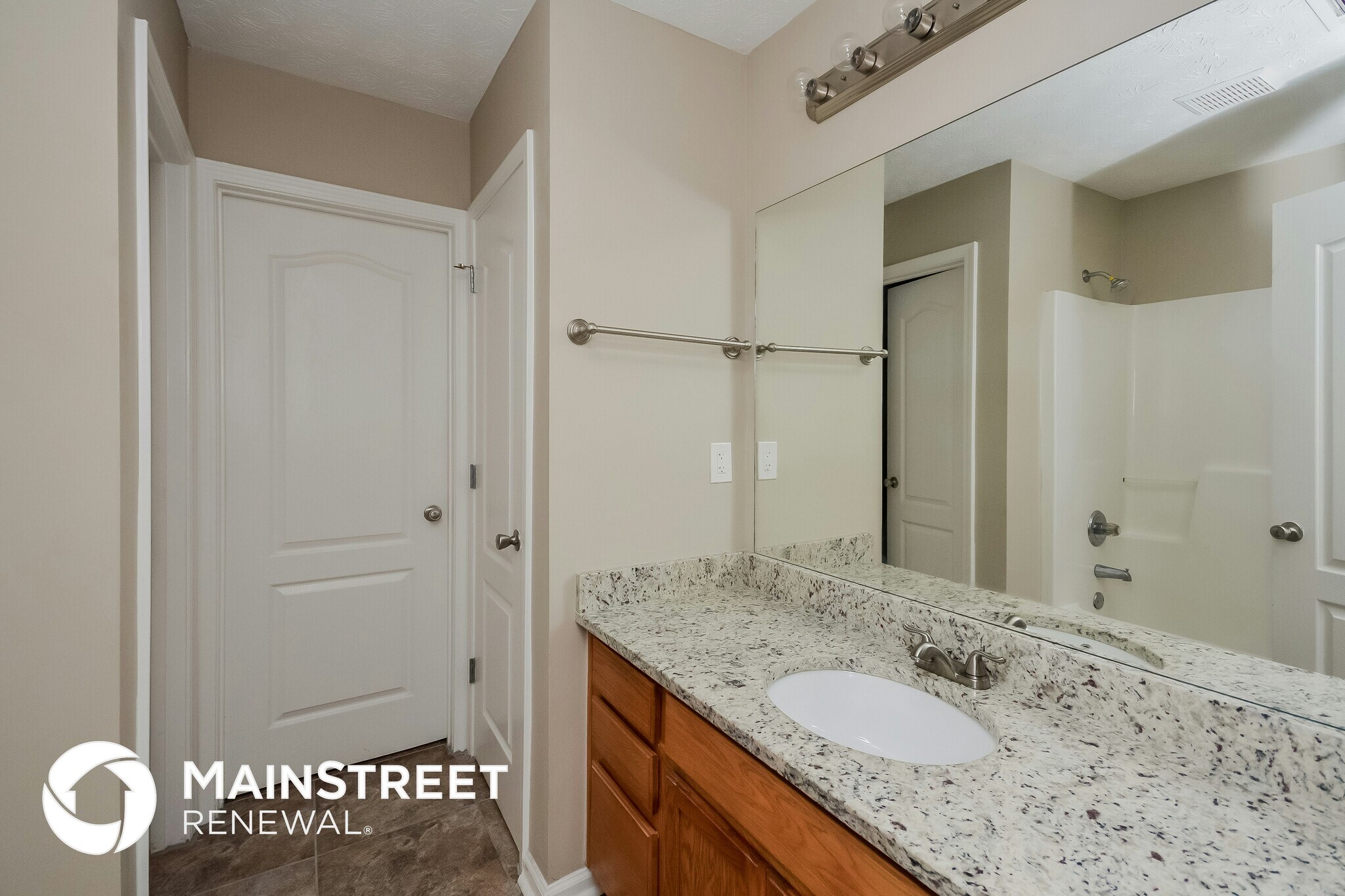 Building Photo - 420 Victoria Blvd