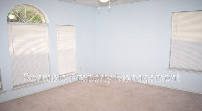 Building Photo - 2124 Rolling Creek Run