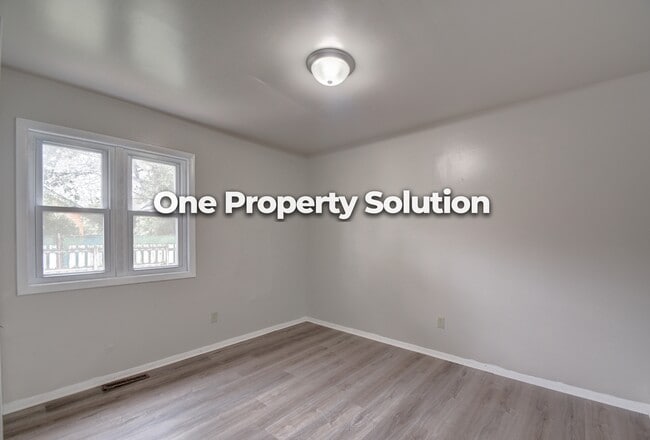 Building Photo - 1149 Logan St