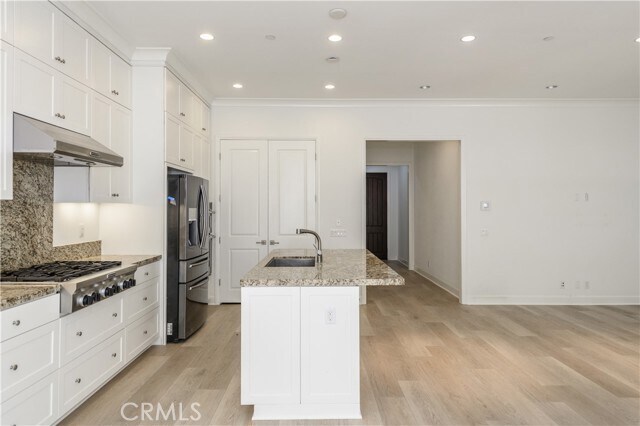 Building Photo - 71 Stetson