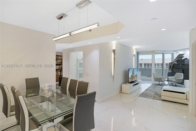 Building Photo - 4775 Collins Ave