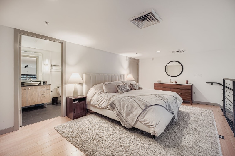 Building Photo - 3104 Western Ave