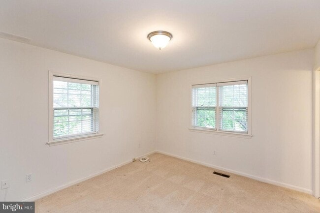 Building Photo - 4856 Bradley Blvd