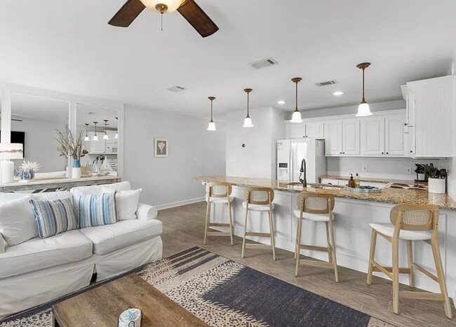 Building Photo - 485 Gulf Shore Dr