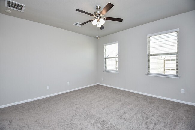 Building Photo - 1428 Sundown Gln Ln