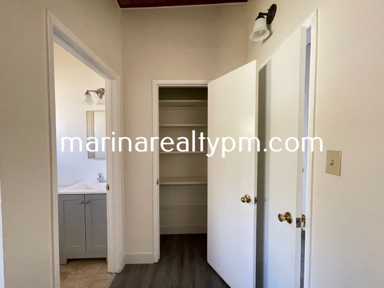 Building Photo - 129-191 Hilborn St