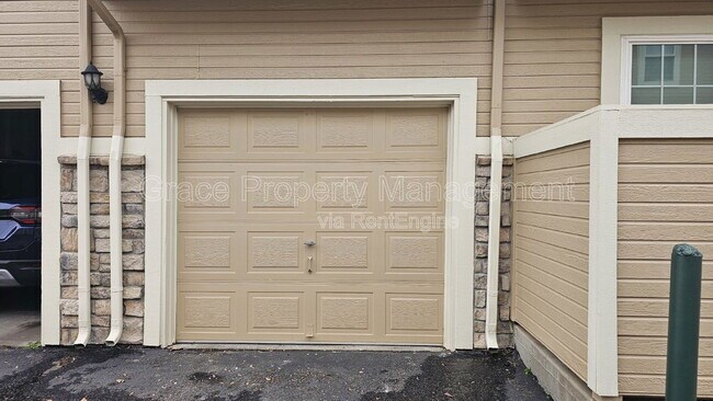 Building Photo - 4024 S Carson St