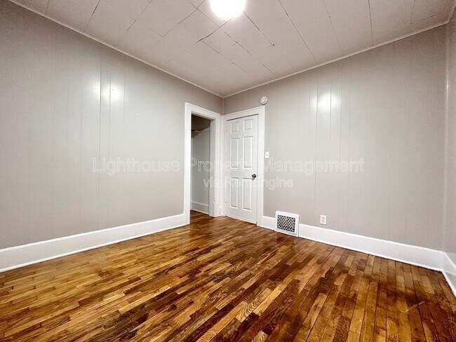 Building Photo - 2174 Continental St