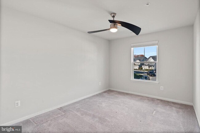 Building Photo - 311 Sunrise Ct