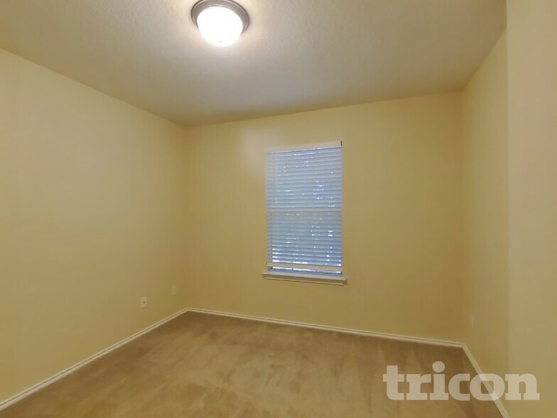 Building Photo - 19 Bedford Bay