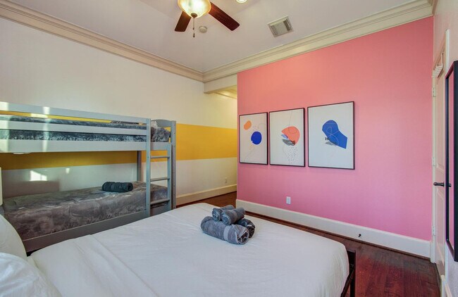 Building Photo - 1204 E 29th St