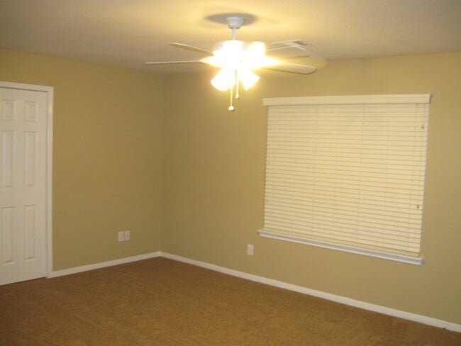 Building Photo - 4807 Dappled Grove Trail