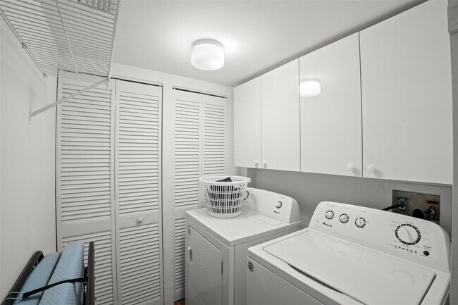 Building Photo - 9783 N Belfort Cir