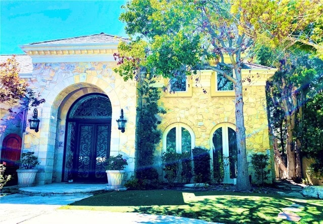 Building Photo - 5 Ridgeline Dr