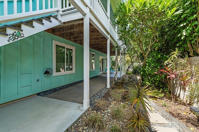 Building Photo - 3463 Canal Ct