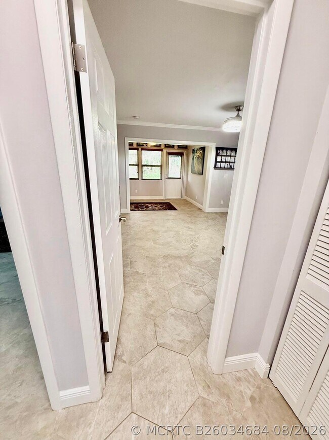 Building Photo - 916 Savannas Point Dr