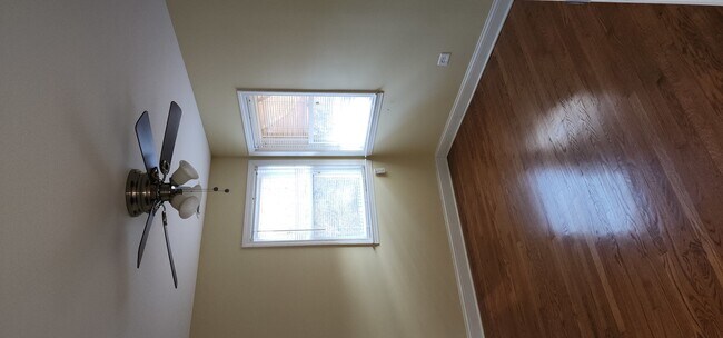 Building Photo - 1226 Austin St