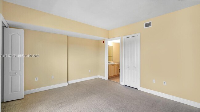 Building Photo - 120 Douglas Rd