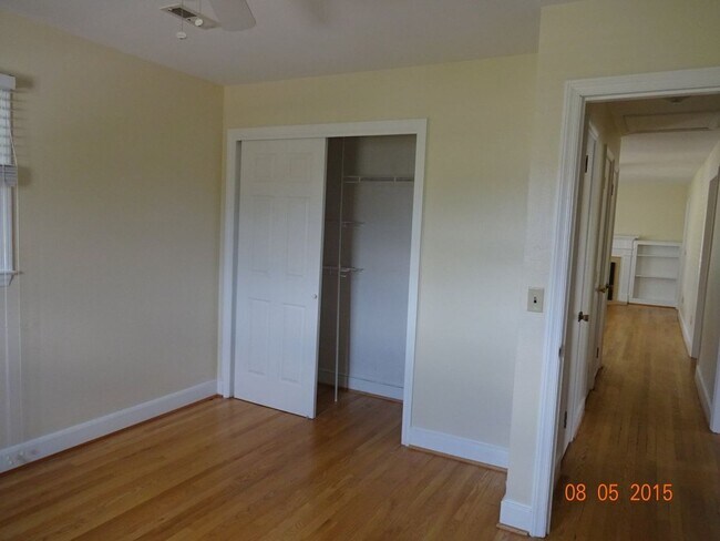 Building Photo - 1408 Jennelle Rd