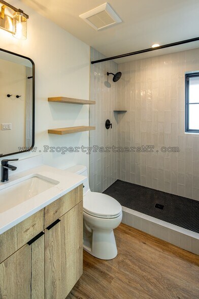 Building Photo - 824 S 8th Ave