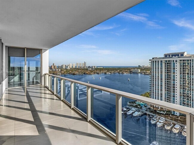 Building Photo - 17301 Biscayne Blvd