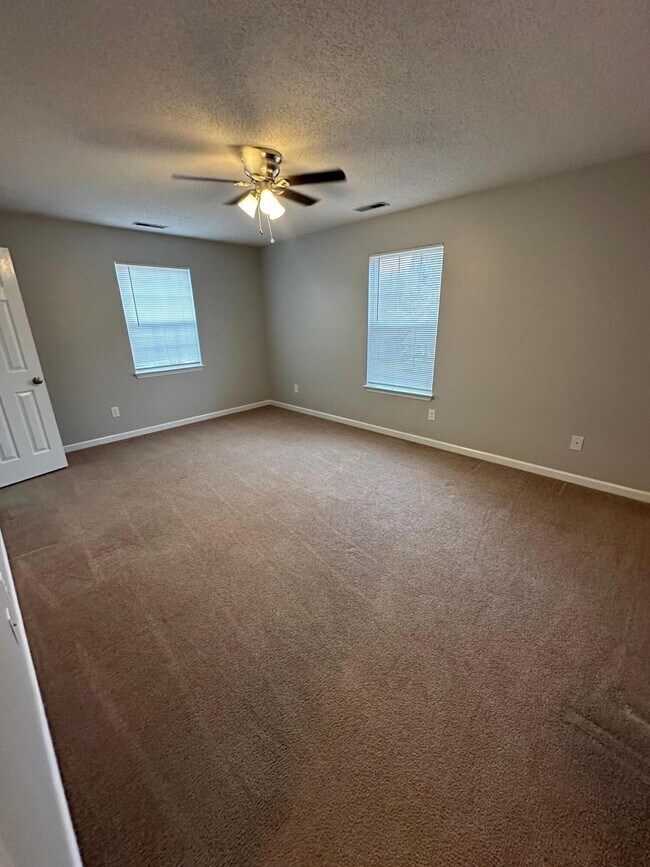 Building Photo - 1230 Village Way