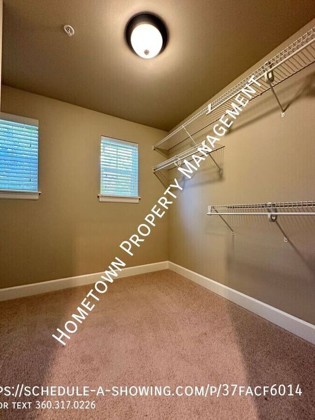 Building Photo - 4325 Oso Berry St NW