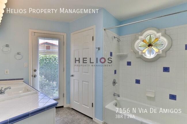 Building Photo - 7156 N Vía De Amigos