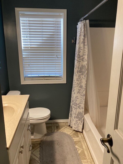 Building Photo - 2203 W Division St